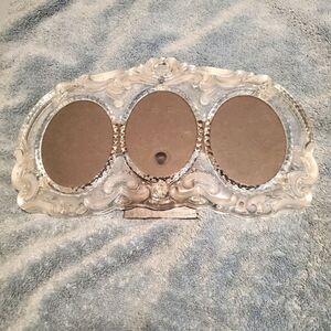 3 photo oval glass frame